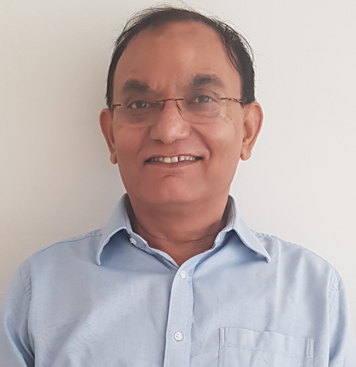 Dr Deepak Tyagi